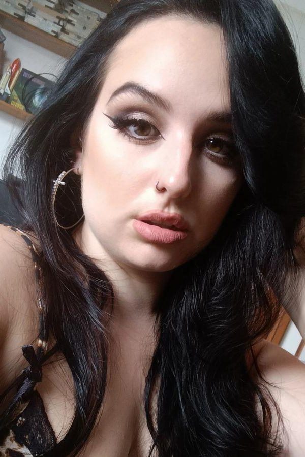 Foto di Giuly Dressed | ItalianeOnlyFans