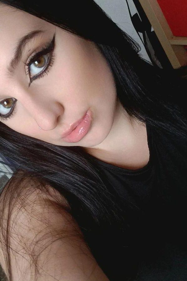 Foto di Giuly Dressed | ItalianeOnlyFans
