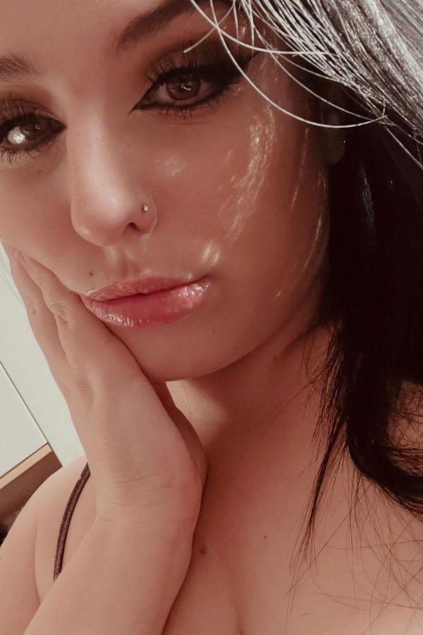 Foto di Giuly Dressed | ItalianeOnlyFans
