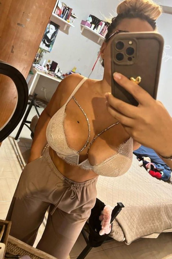 Foto di Ludovica Valle | ItalianeOnlyFans